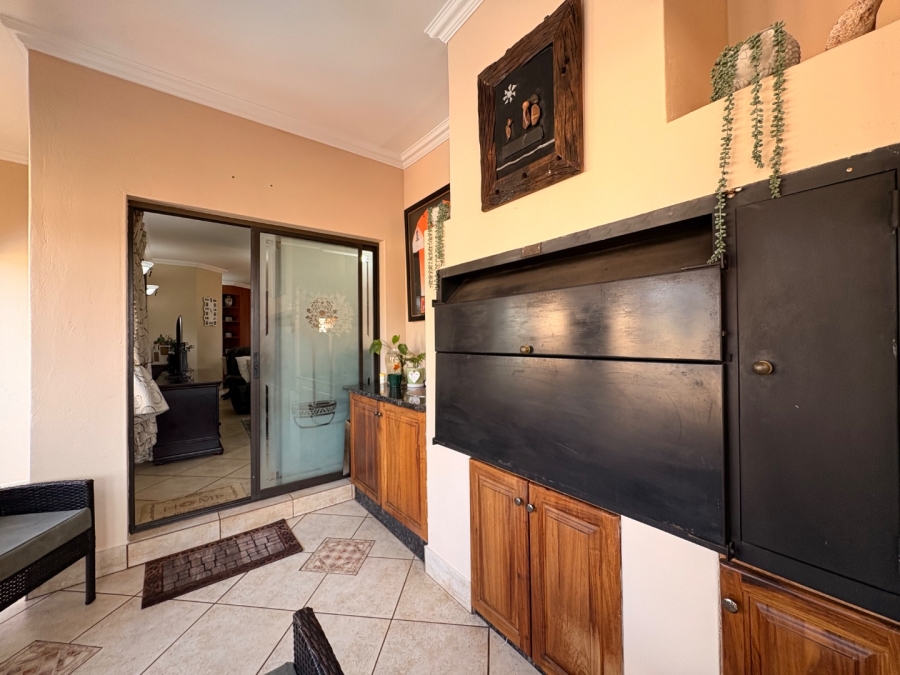 3 Bedroom Property for Sale in Wilkoppies North West